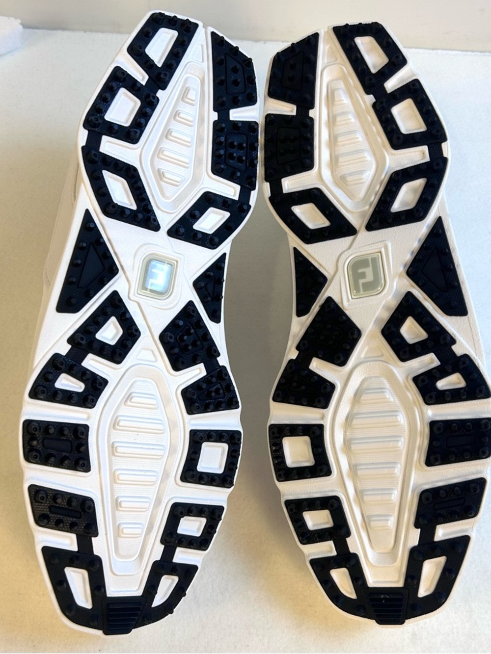 New FootJoy Men's Superlites XP BOA Golf Shoes / White / 11.5M - Picture 7 of 11